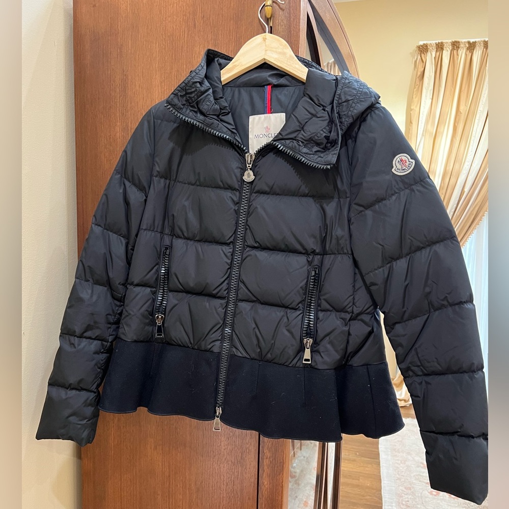 Moncler black peplum jacket with hood. good condition size 2. Medium